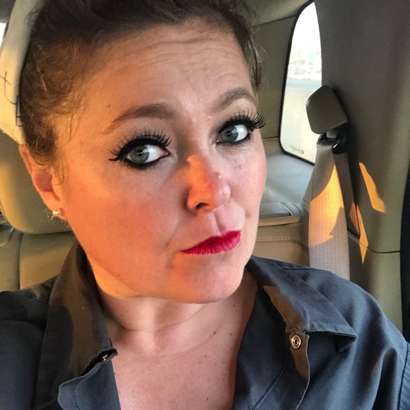 Meet your Posher, Jessica - Picture 1 of 1